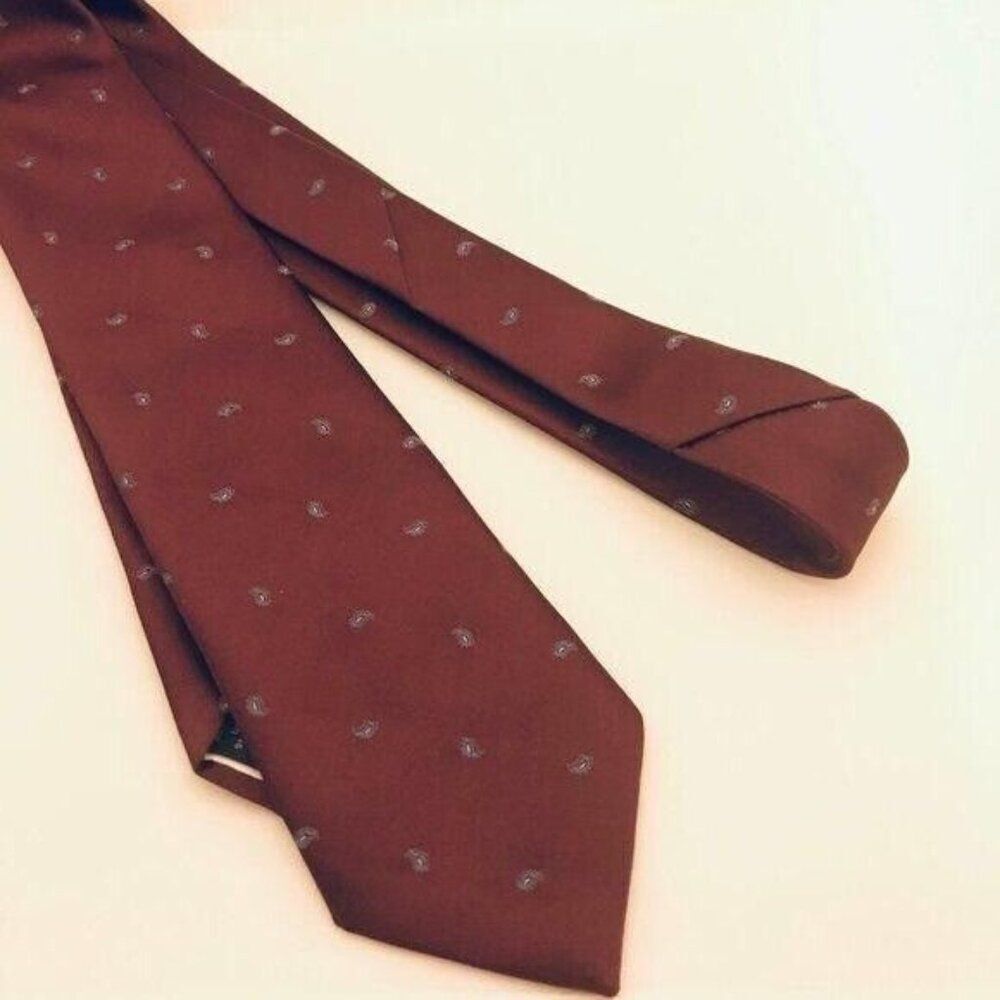 #1680 SURREY vintage maroon necktie with small paisley design 53 IN X 3.25 IN